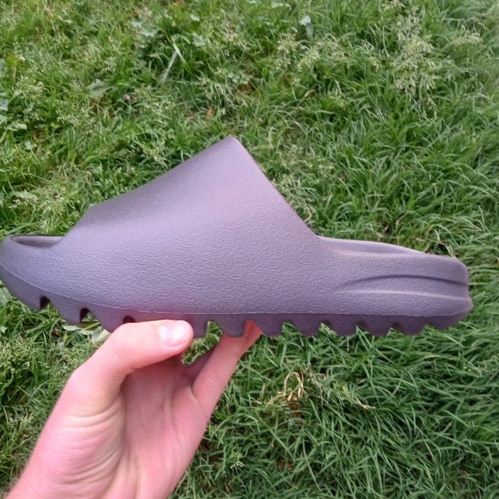 Yeezy Slide Onyx Size 10 No Box